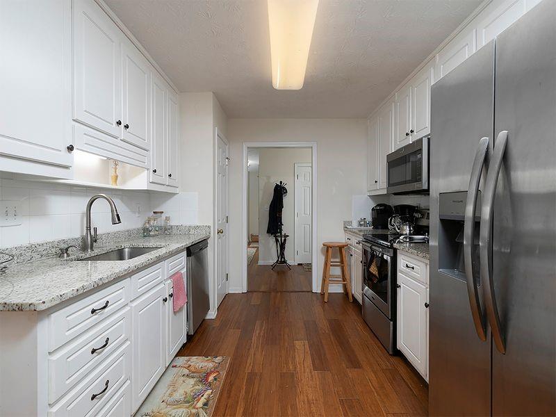 55 Dearing Woods Bend Property Photo 10