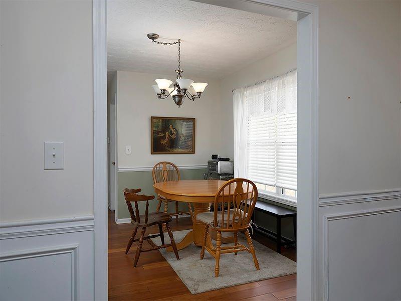 55 Dearing Woods Bend Property Photo 14