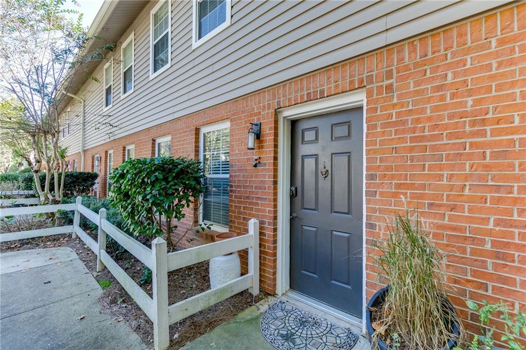 7750 Roswell Road Unit F5 Property Photo 1