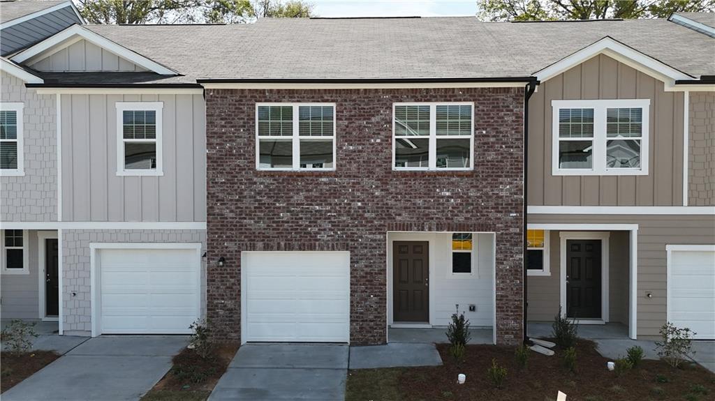 1104 Lucienne Boulevard Property Photo 1
