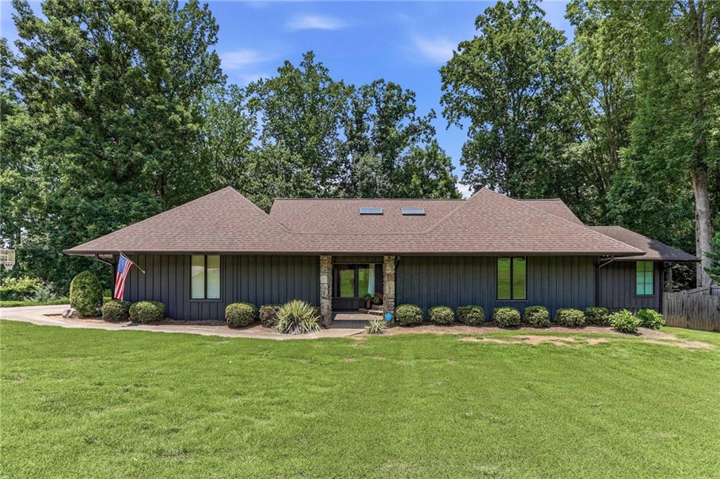 143 Woodlake Drive Property Photo 1