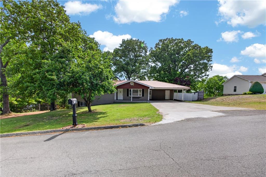 1780 N Boyd Drive Property Photo 1