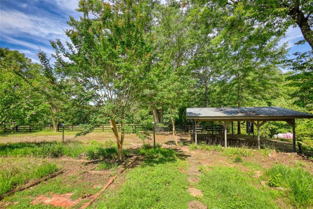 2665 Macedonia Rd Property Photo 14