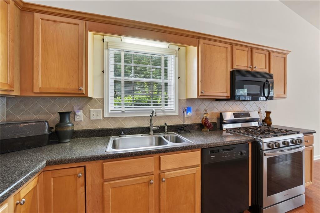 306 Reliance Way Property Photo 17