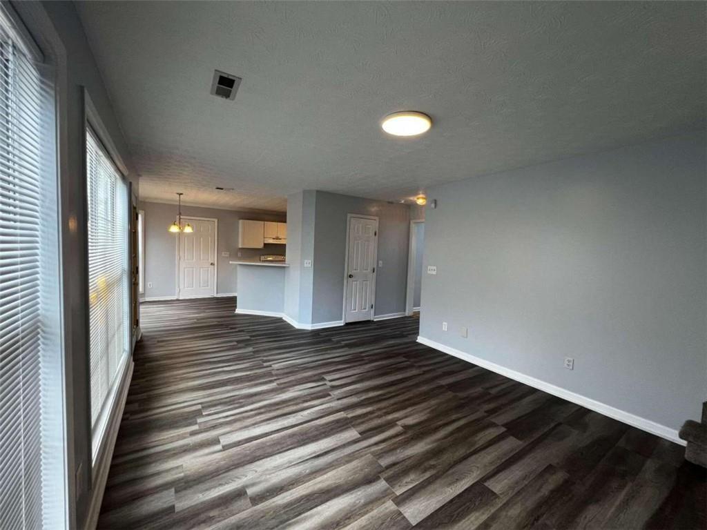500 Kings Place Property Photo 11