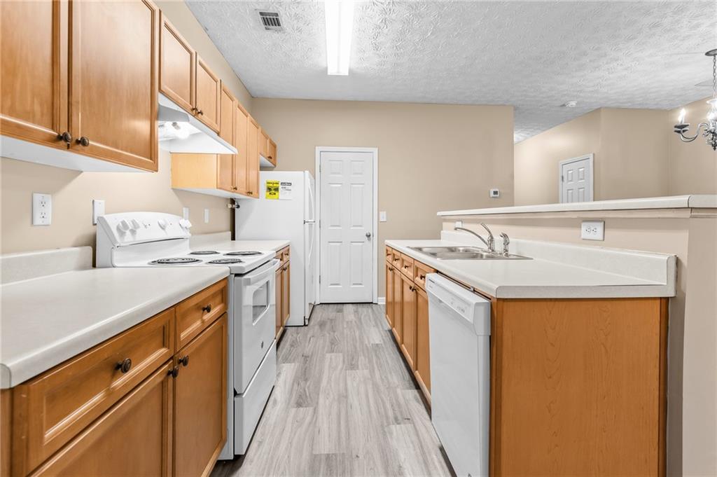 4932 Vireo Drive Property Photo 14