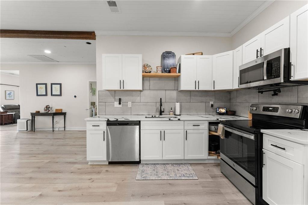 2158 Broad Street Property Photo 5