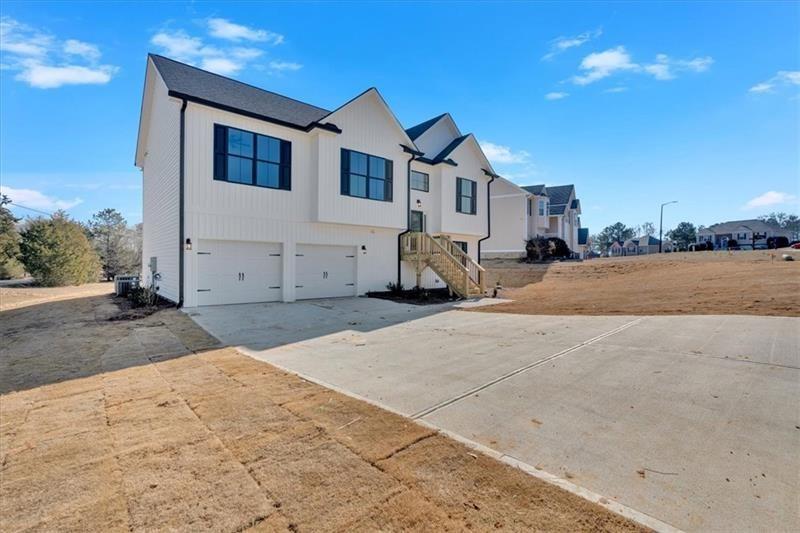 13 Lucas Lane Property Photo 4