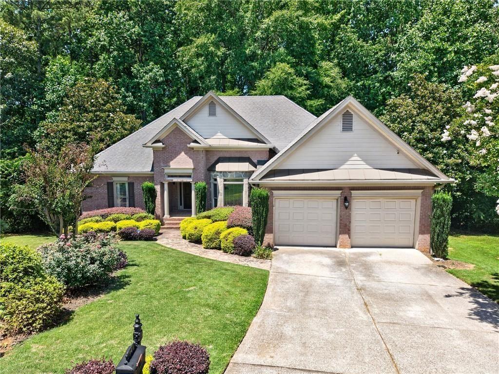 946 Chippewa Oak Drive NE