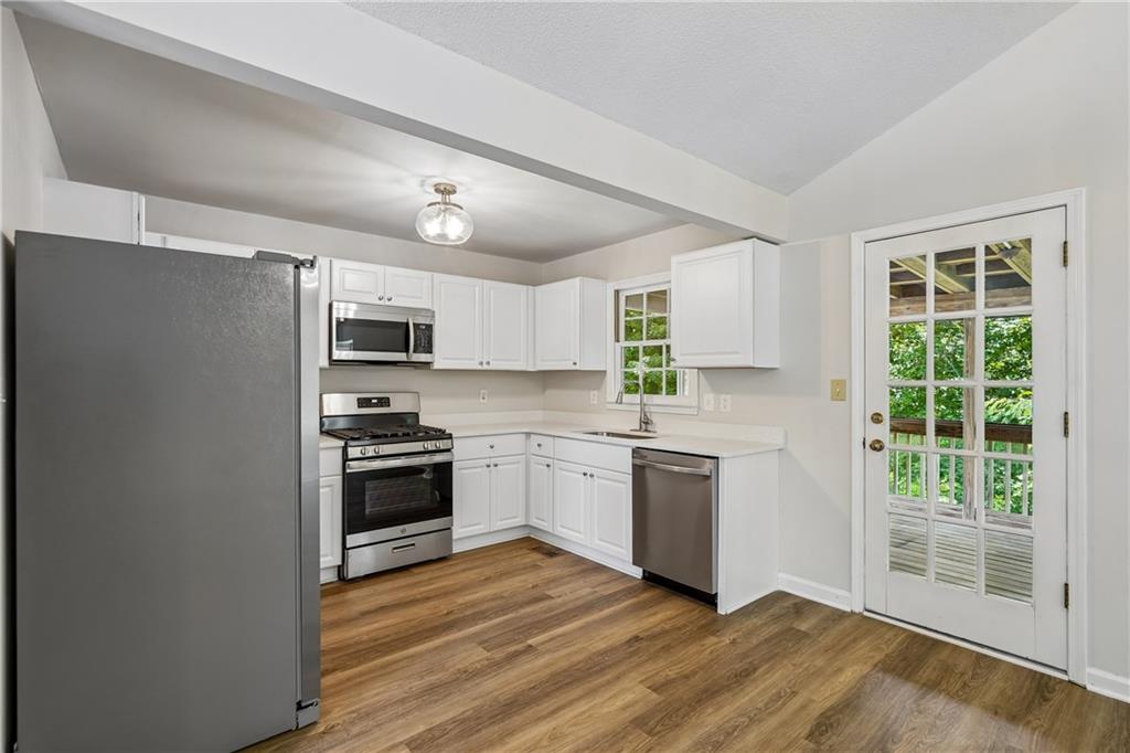 18 Cherry Cove Property Photo 10