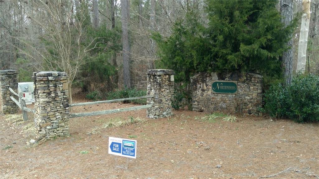 1860 Northwoods Drive Property Photo 1