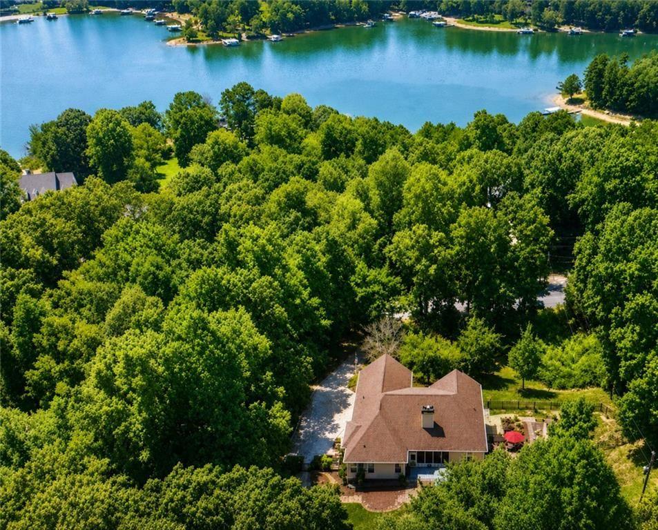 110 Winterhawk Cove Property Photo 2
