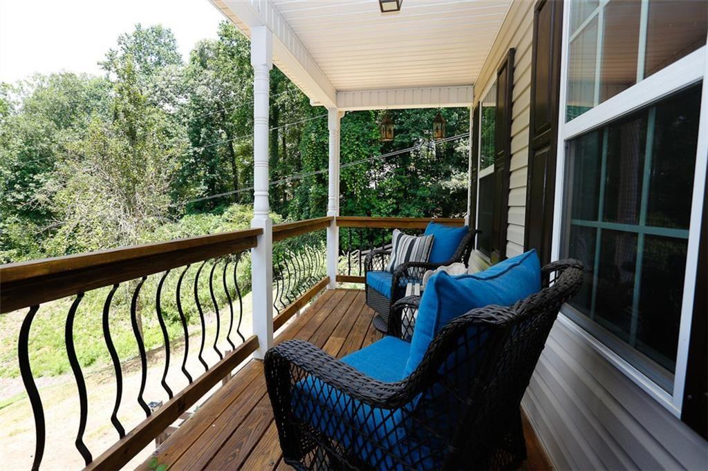 110 Winterhawk Cove Property Photo 5