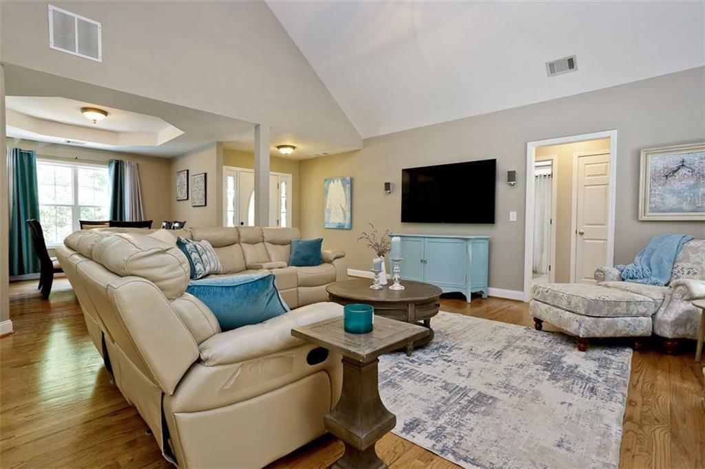 110 Winterhawk Cove Property Photo 10