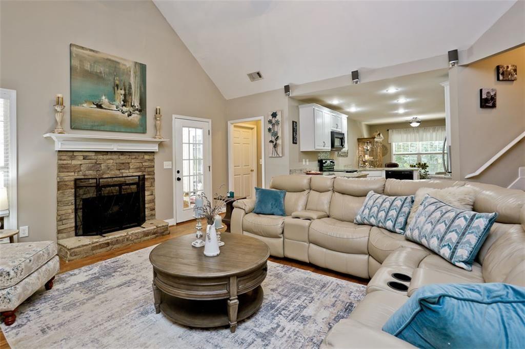 110 Winterhawk Cove Property Photo 13