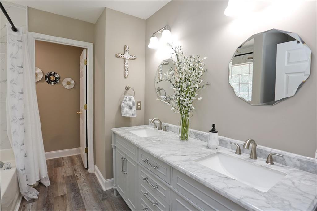 110 Winterhawk Cove Property Photo 23