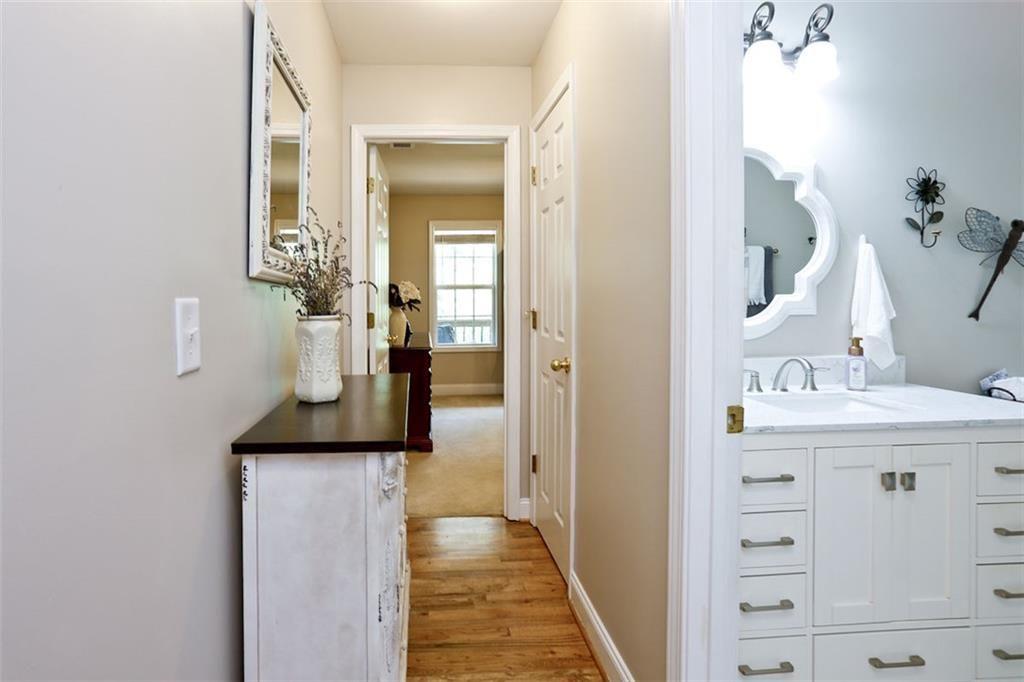 110 Winterhawk Cove Property Photo 27