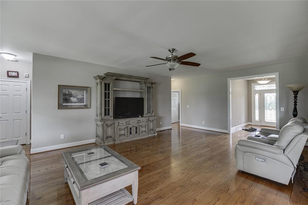 563 Martin Road Property Photo 8
