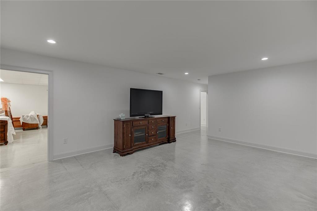 563 Martin Road Property Photo 41