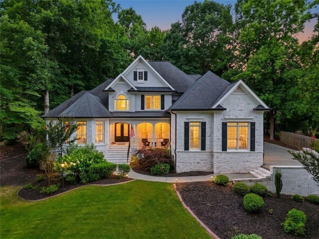 5025 Towne Lake Hills N Property Photo 1