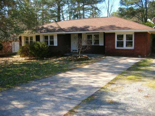 2226 Lynn Drive SW Property Photo 1