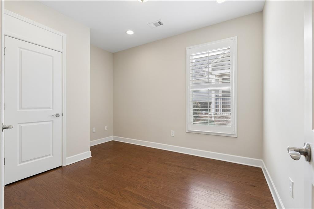 4024 Great Pine Drive Property Photo 27