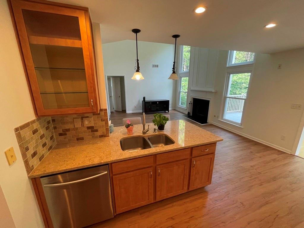 13580 Weycroft Circle Property Photo 4