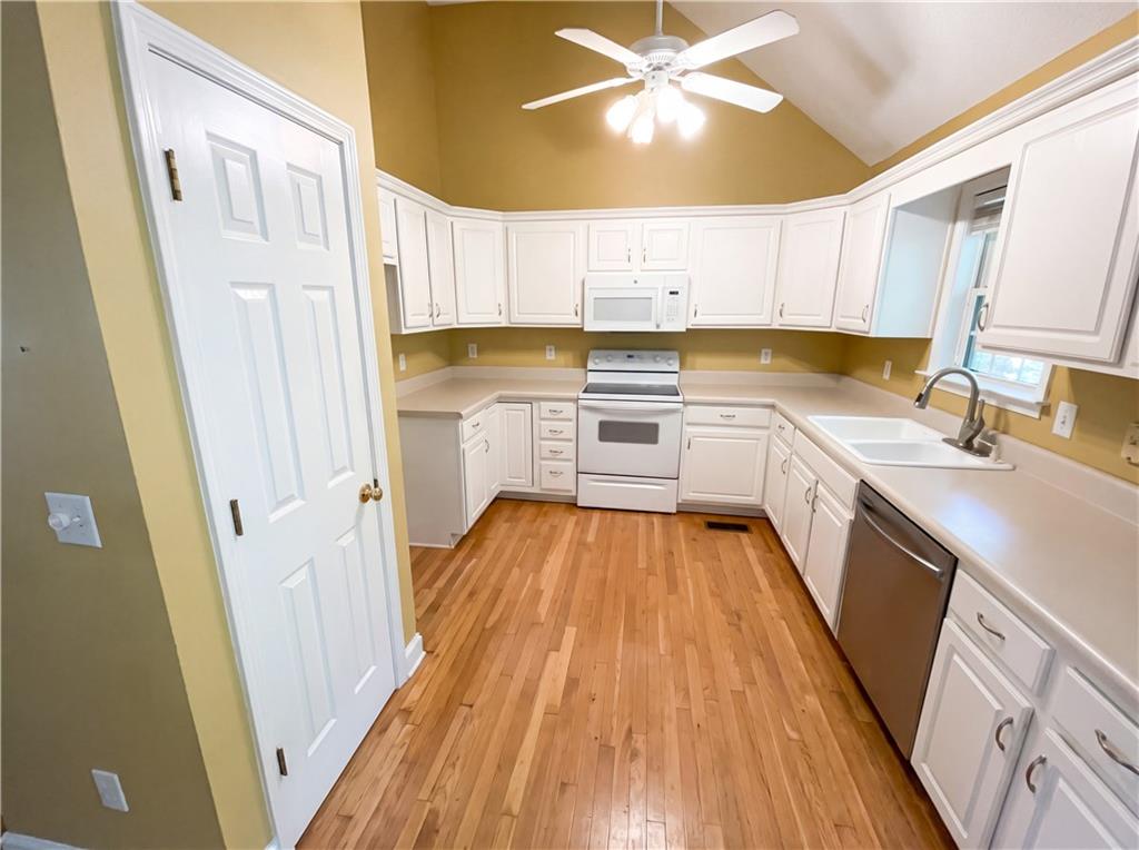 144 Mims Drive Property Photo 4