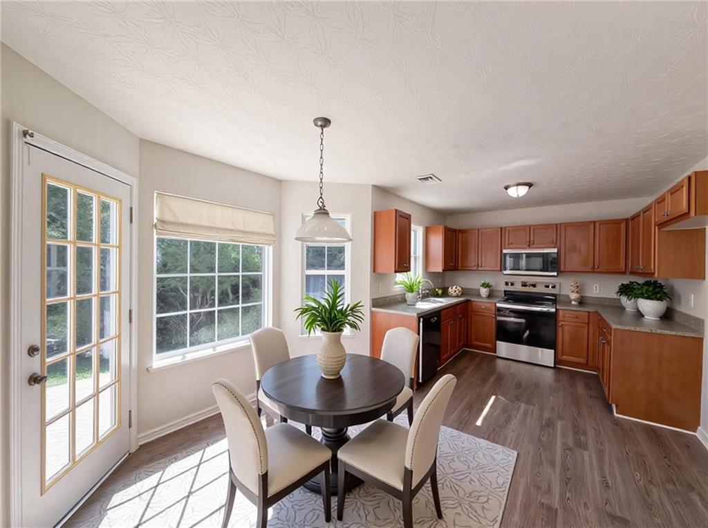 2287 Silver Maple Circle Property Photo 3