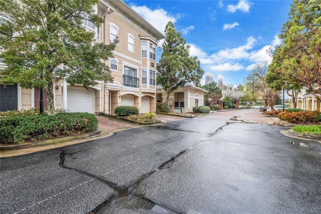 375 Highland Avenue NE Unit 1002