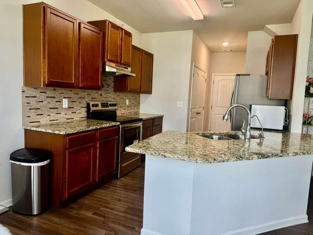 4895 Hillstone Drive Property Photo 12