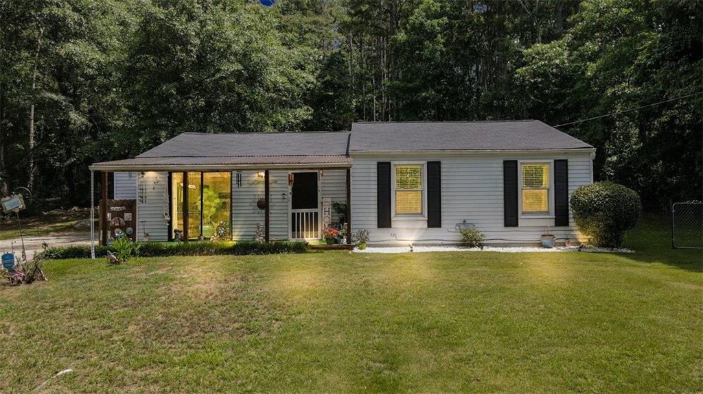 3184 Newcastle Way Property Photo 2