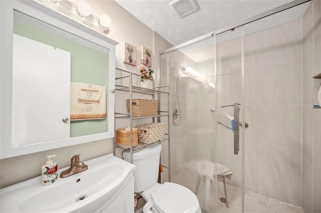 3184 Newcastle Way Property Photo 14