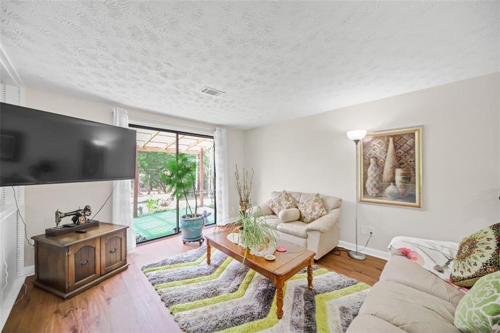 3184 Newcastle Way Property Photo 22