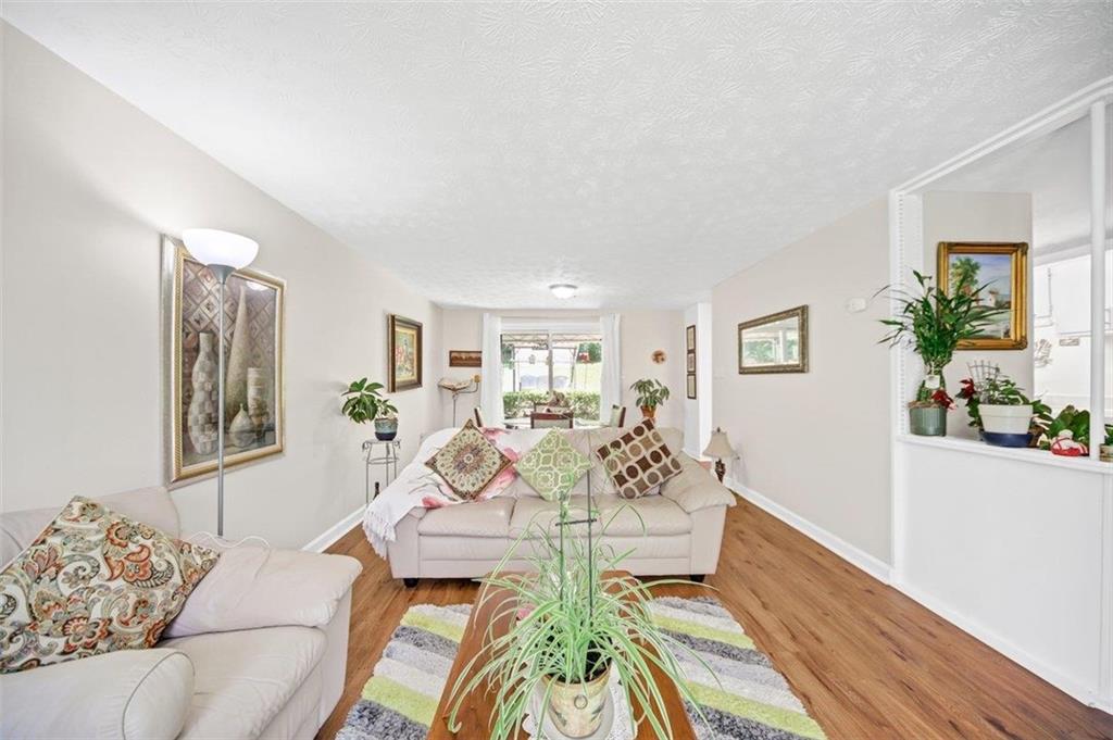 3184 Newcastle Way Property Photo 23