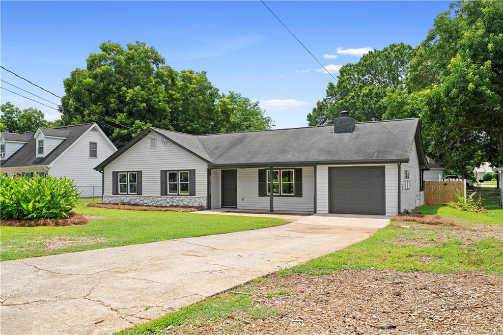 201 Cabriolet Trail Property Photo 2