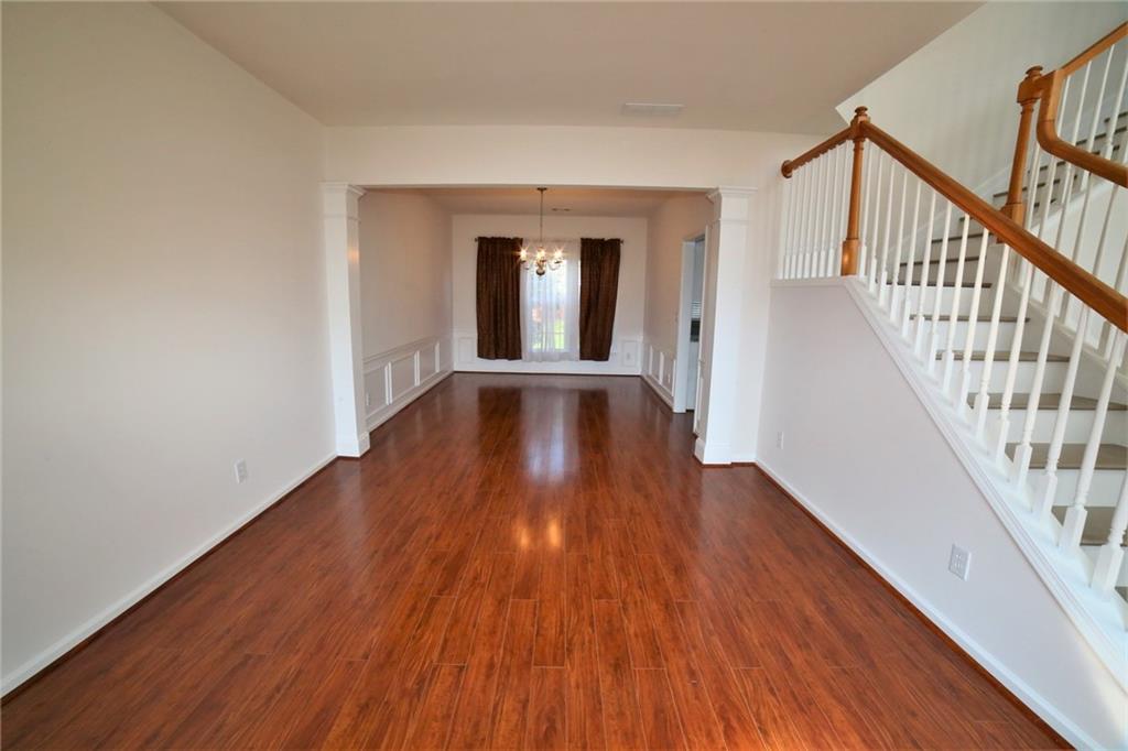 8305 Grenadier Trail Property Photo 6