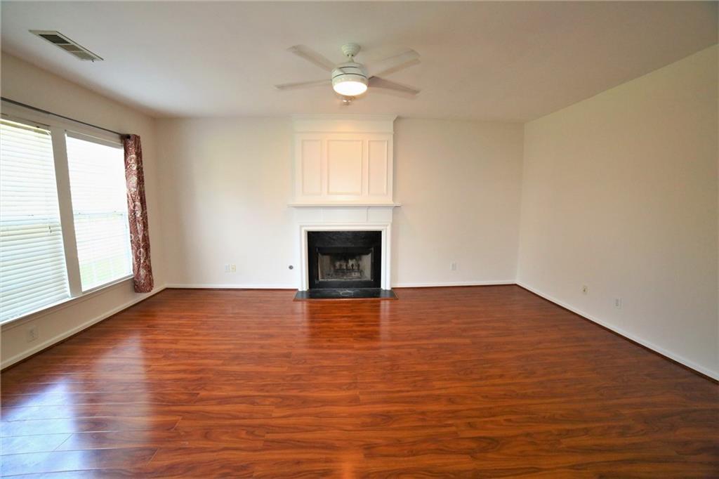 8305 Grenadier Trail Property Photo 14