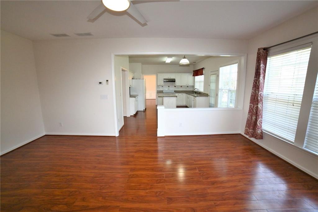 8305 Grenadier Trail Property Photo 15