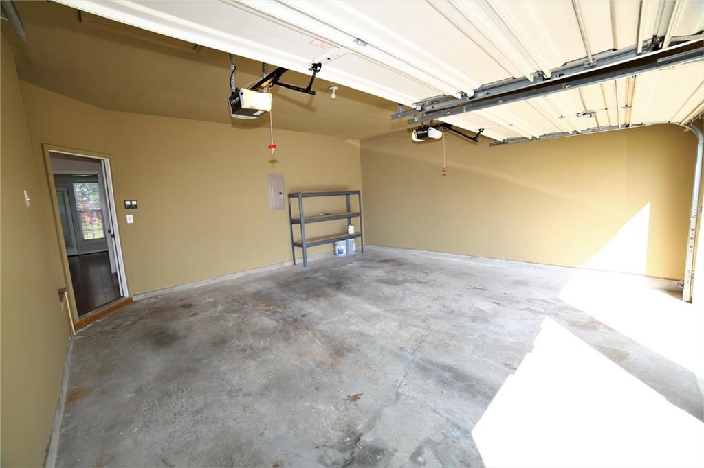 8305 Grenadier Trail Property Photo 17