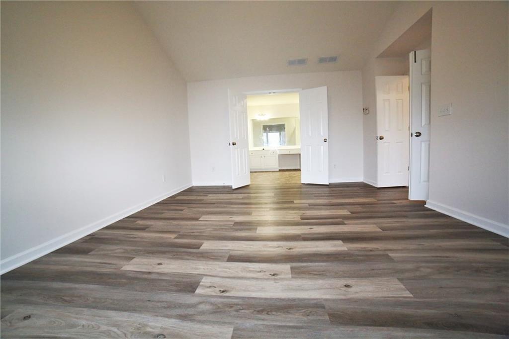 8305 Grenadier Trail Property Photo 21
