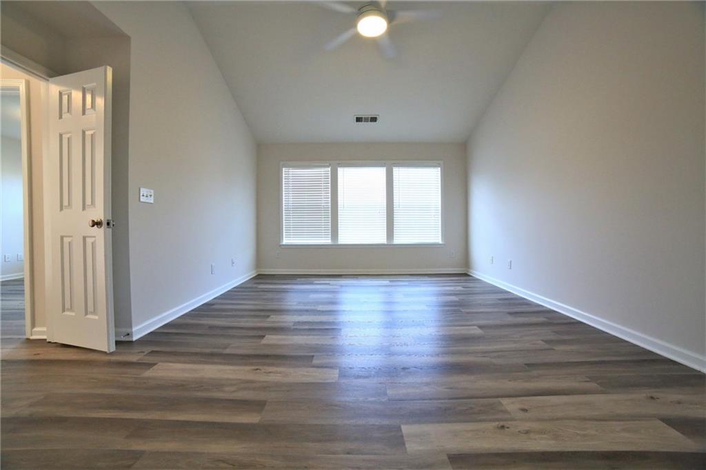 8305 Grenadier Trail Property Photo 27