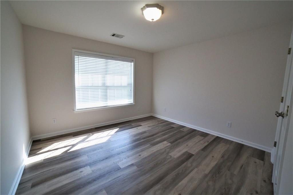 8305 Grenadier Trail Property Photo 30