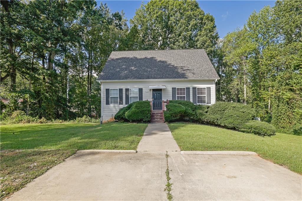 5465 Mashburn Drive Property Photo 1