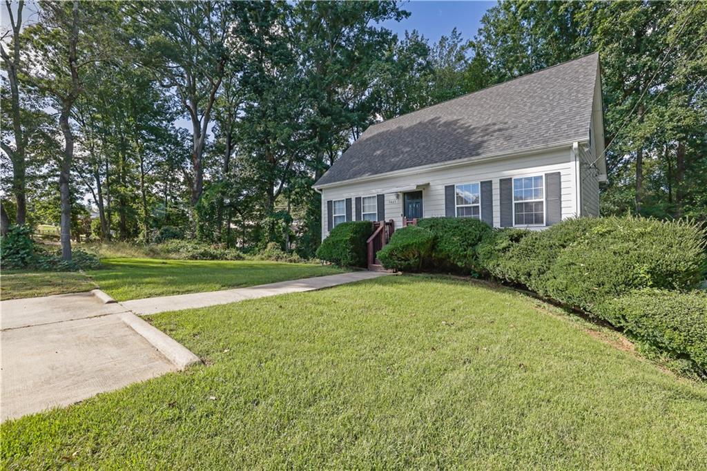 5465 Mashburn Drive Property Photo 3