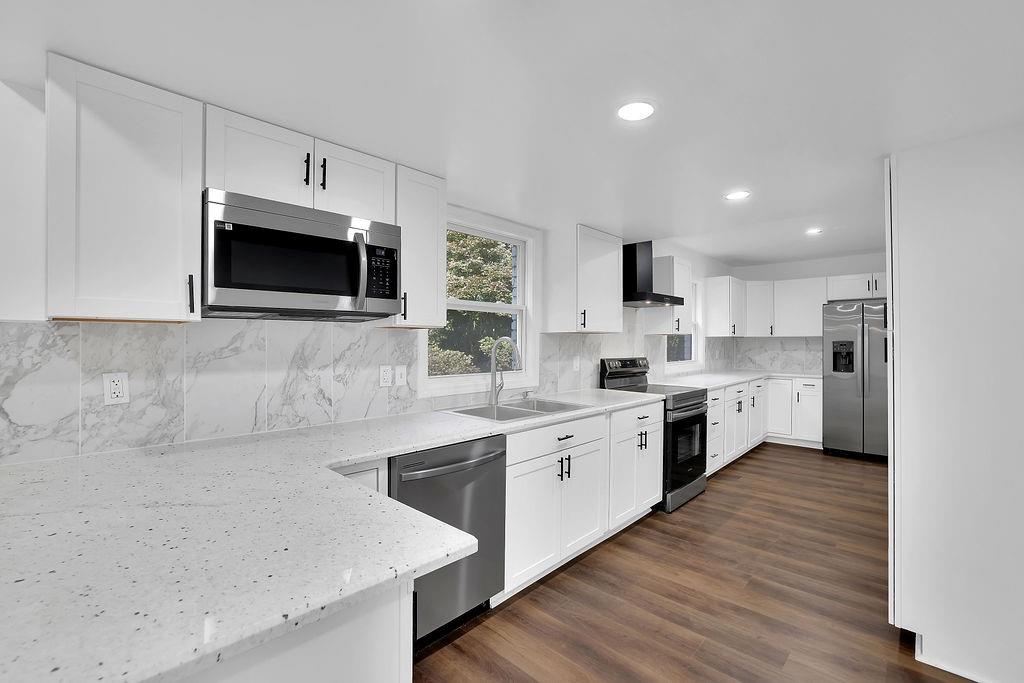 4247 Bingham Court Property Photo 7