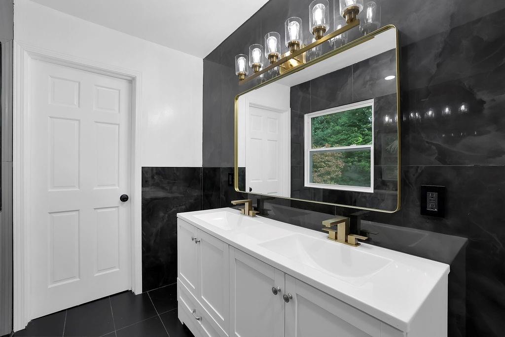 4247 Bingham Court Property Photo 24