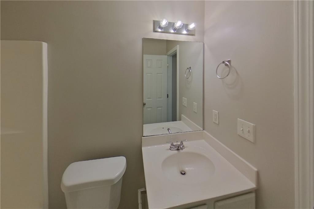 7798389 Property Photo 13