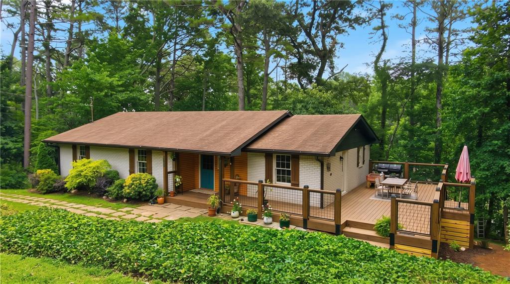 1225 Dewberry Lane Property Photo 1