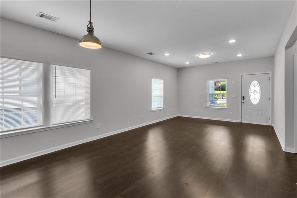 1837 Dunlap Avenue Property Photo 4